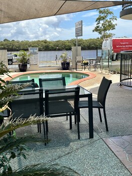 river sands apartments