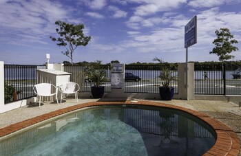 river sands apartments