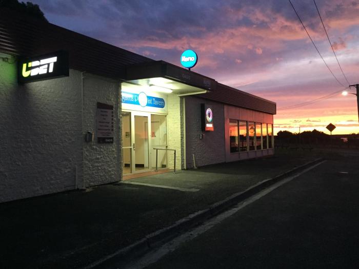 regatta point tavern