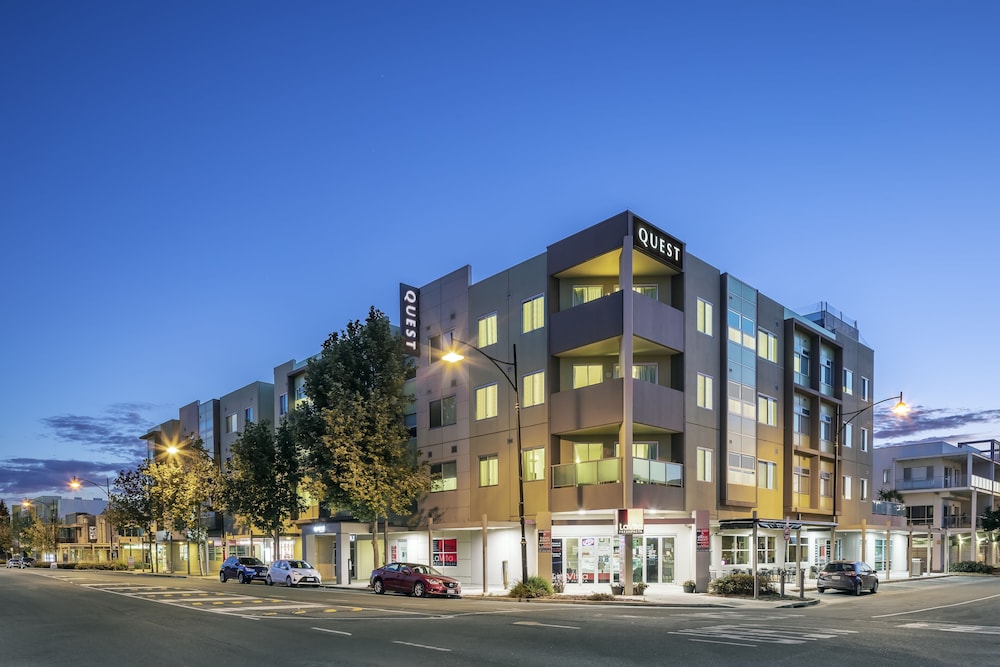 quest mawson lakes