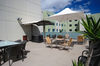 quest mawson lakes
