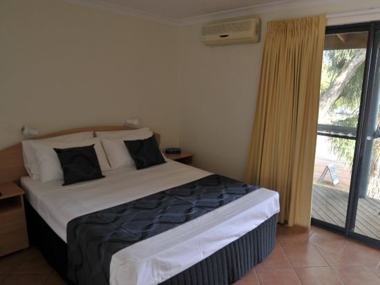 Pelican's Nest,Geraldton>>Carnarvon,4 star