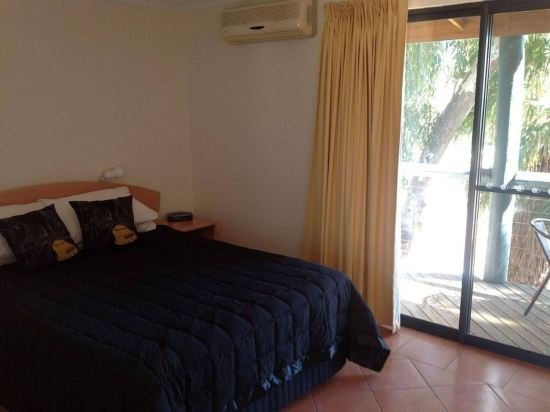 Pelican's Nest,Geraldton>>Carnarvon,4 star