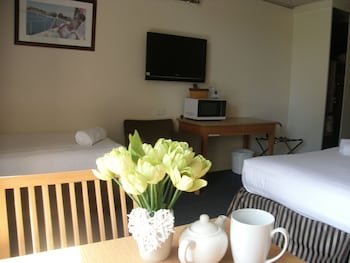 parkwood motel and apartments