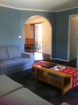 parkwood motel and apartments