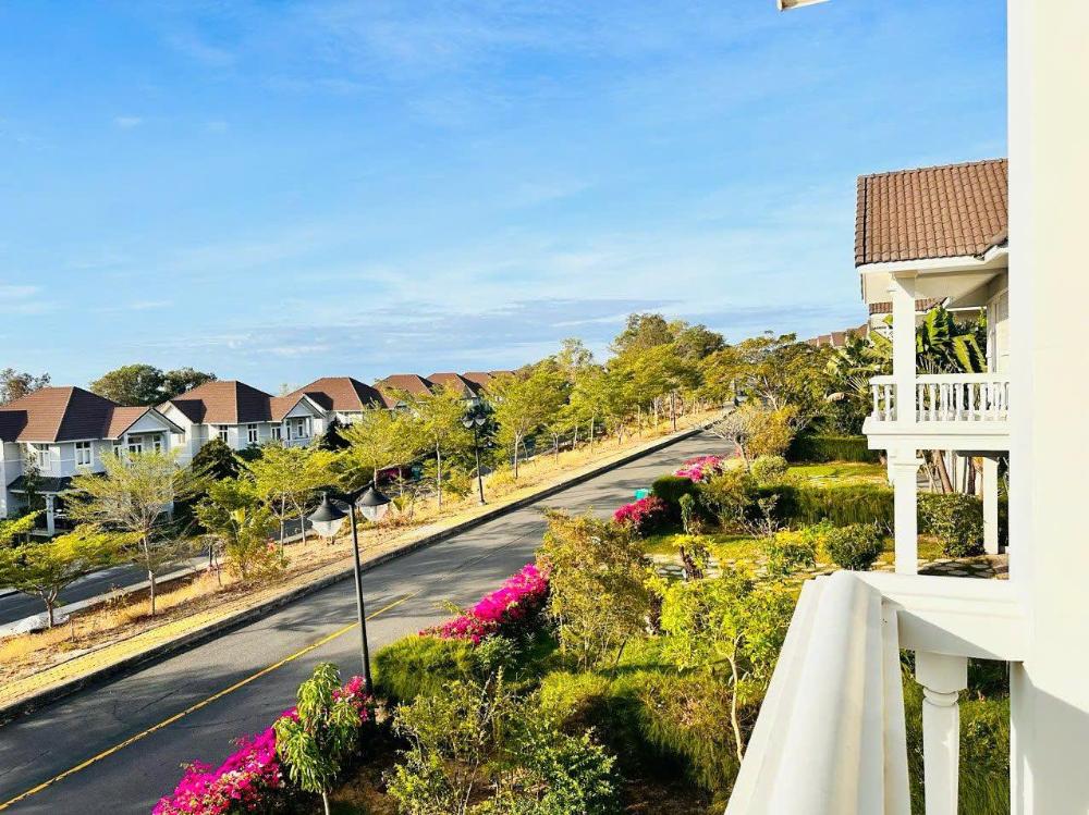 seaview hill mui ne villa