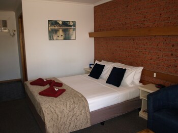 old coach motor inn echuca