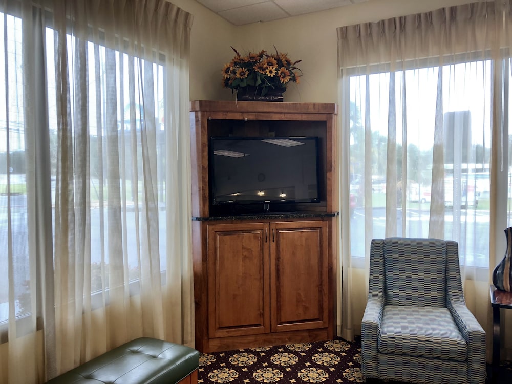 super 8 by wyndham valdosta mall