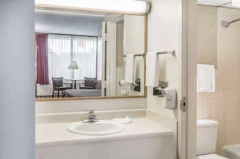 Super 8 By Wyndham Valdosta Mall,Valdosta>>Thomasville,2 star