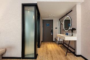 hanting hotel huanggang huangmei county