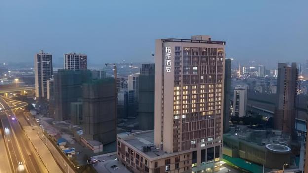 orange hotel wuxi railway station north square