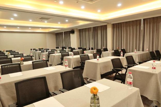 orange hotel wuxi railway station north square