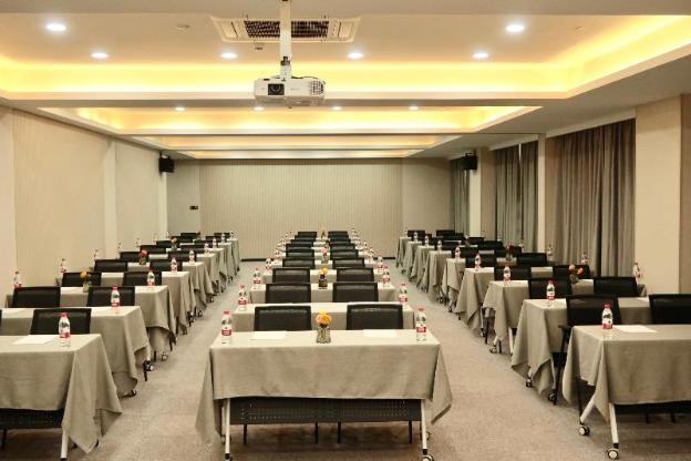 orange hotel wuxi railway station north square