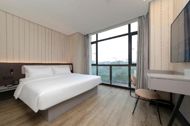 hanting hotel wuhan caidian economic development zone changfu industrial park