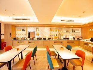 hanting hotel changchun gongnong square metro station