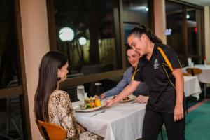 glenmore palms motel