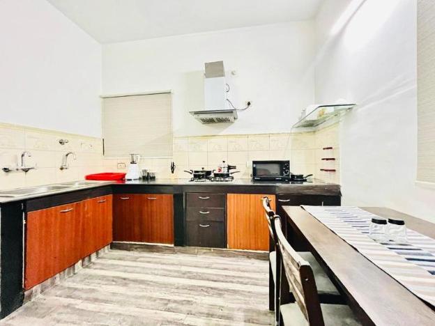 bedchamber serviced apartments jubilee hills hyd