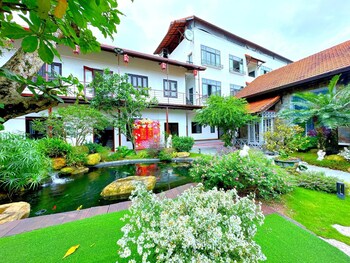golden star villa hue