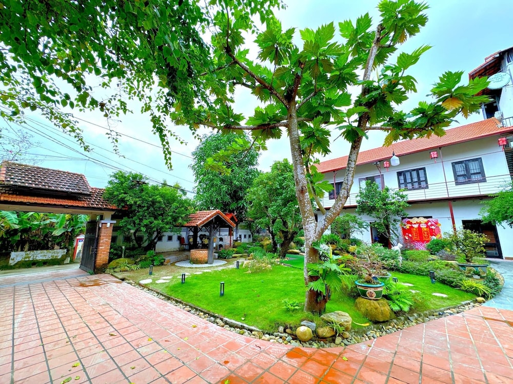 golden star villa hue