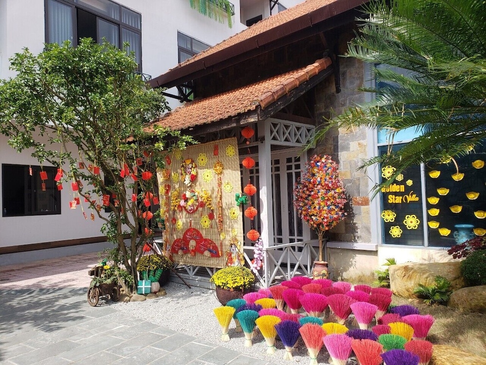 golden star villa hue