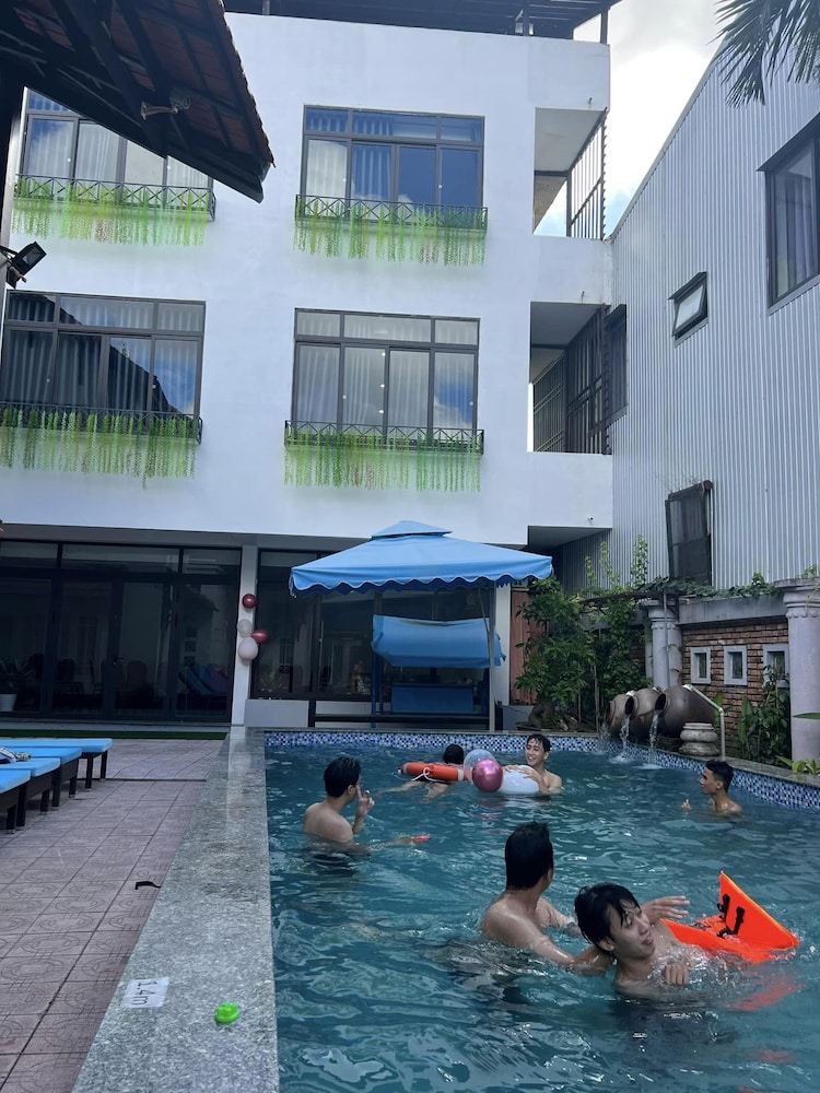 golden star villa hue