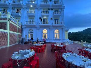khach s n nam du palace