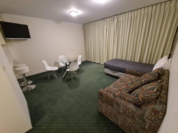 cottonwood motor inn