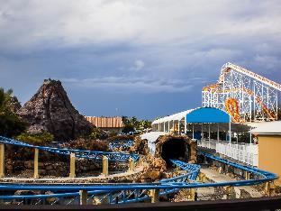 aqua blue motel