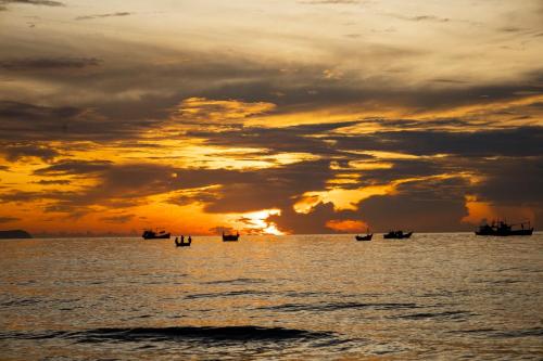 green star premium resort and restaurant mui ne