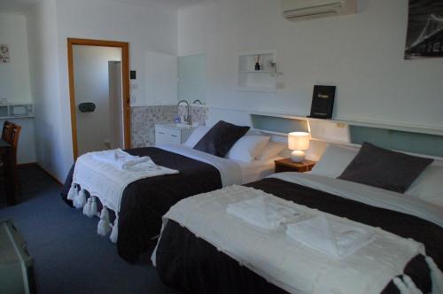 calder family motel