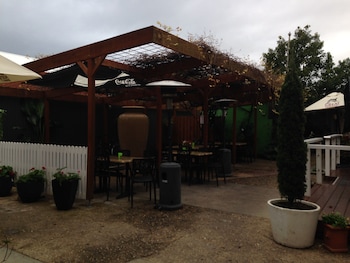 Burkes Hotel Motel,Mulwala>>Central Murray,3 star