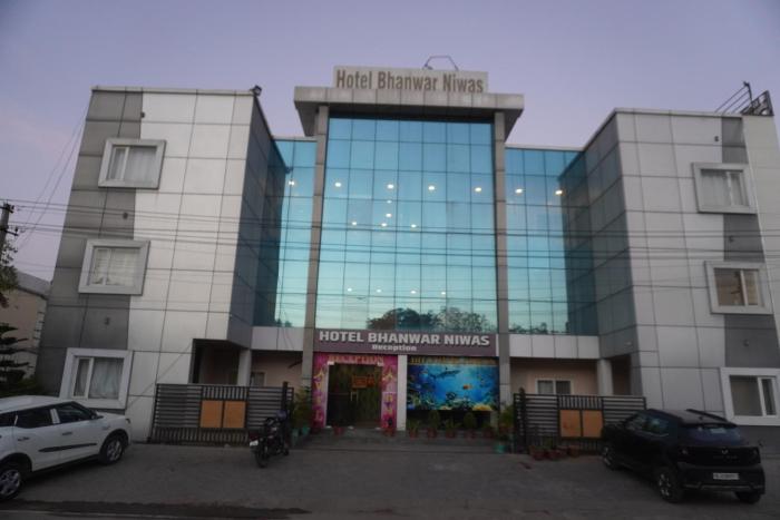 hotel bhanwar niwas