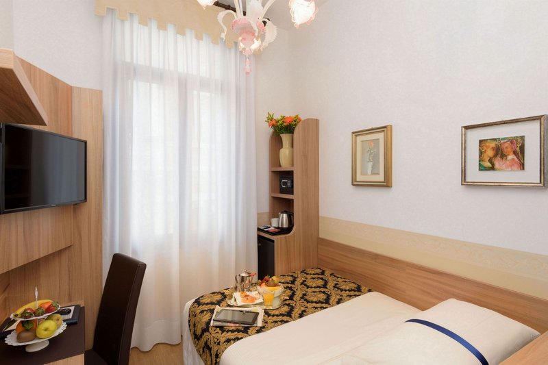 unahotels ala venezia adults only