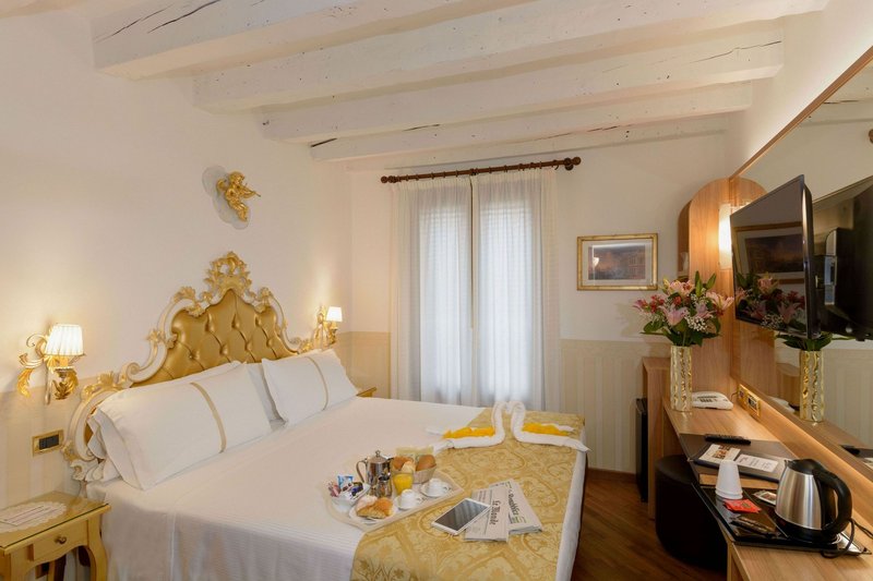 unahotels ala venezia adults only