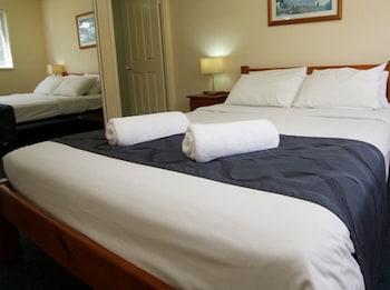 blue water bay luxury villas