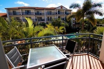 blue water bay luxury villas