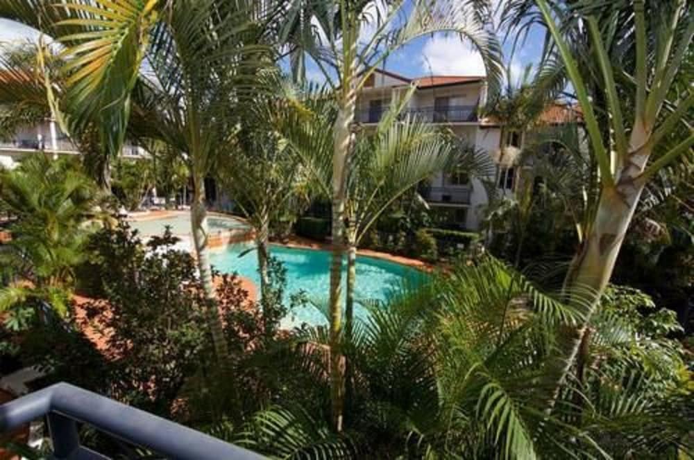blue water bay luxury villas