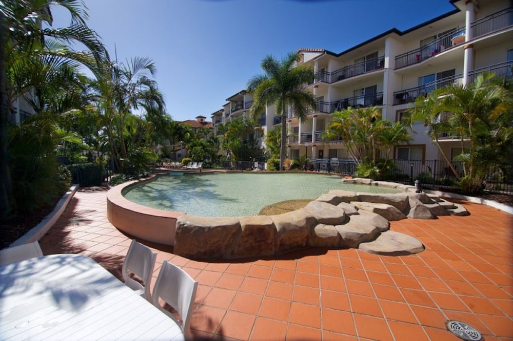 blue water bay luxury villas
