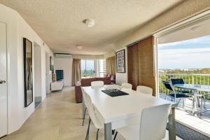 bayviews and harbourview holiday apartments