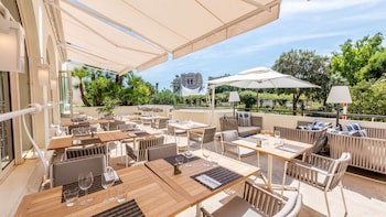 columbus hotel monte carlo curio collection by hilton