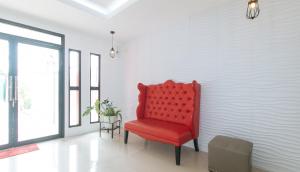 reddoorz plus dbuilders poblacion bgc