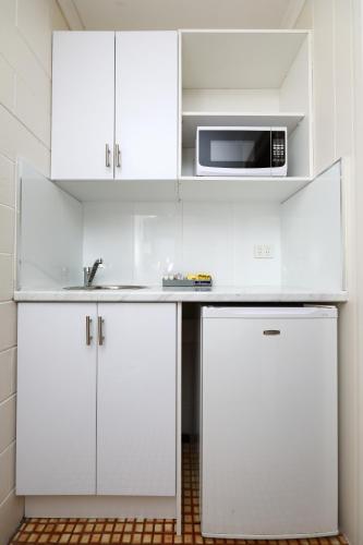 Albatross Motor Inn,,3 star