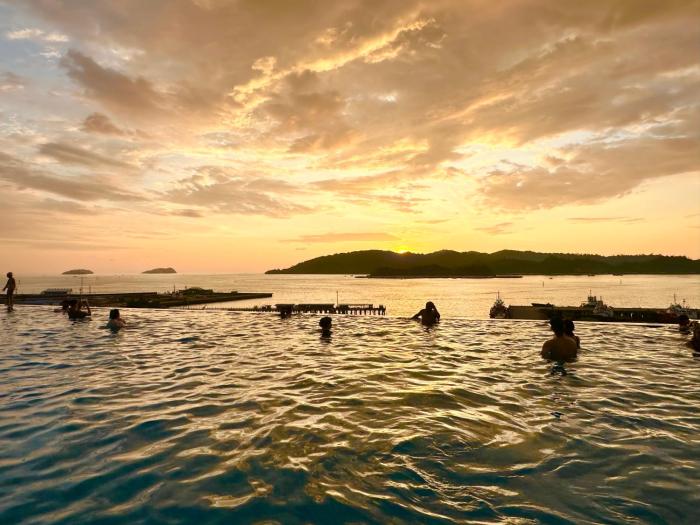 sunset seaview vacation condos jesselton quay