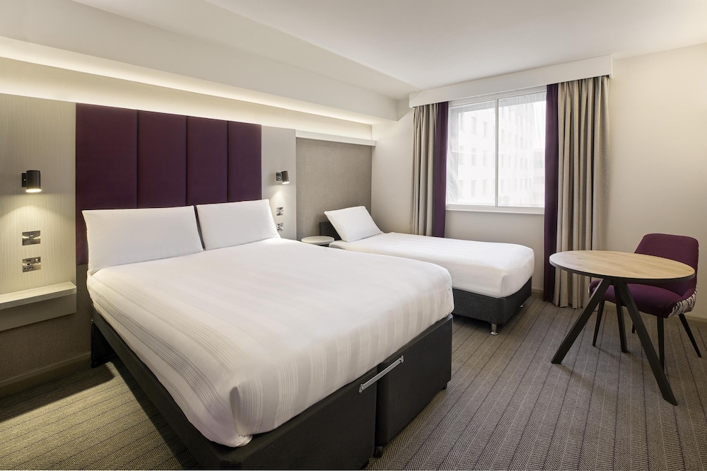 premier inn london hanger lane