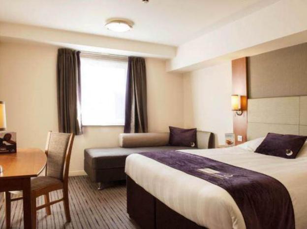 premier inn london bank tower
