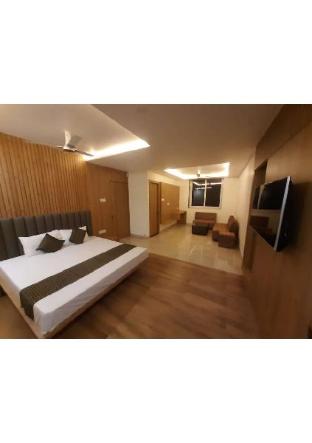 Hotel Krishna Pride,Kolar Road, Bhopal,3 star