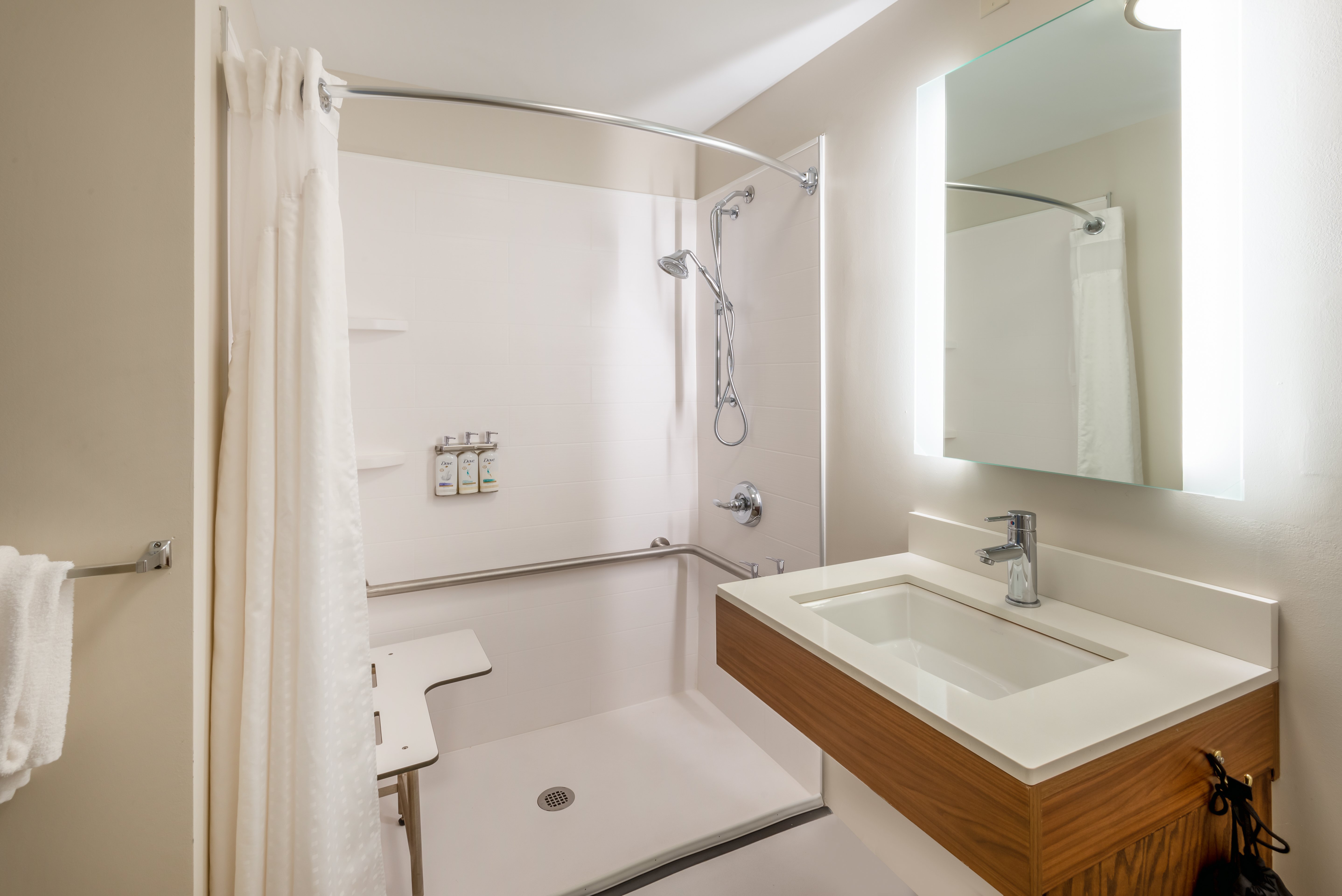 holiday inn express vermilion by ihg