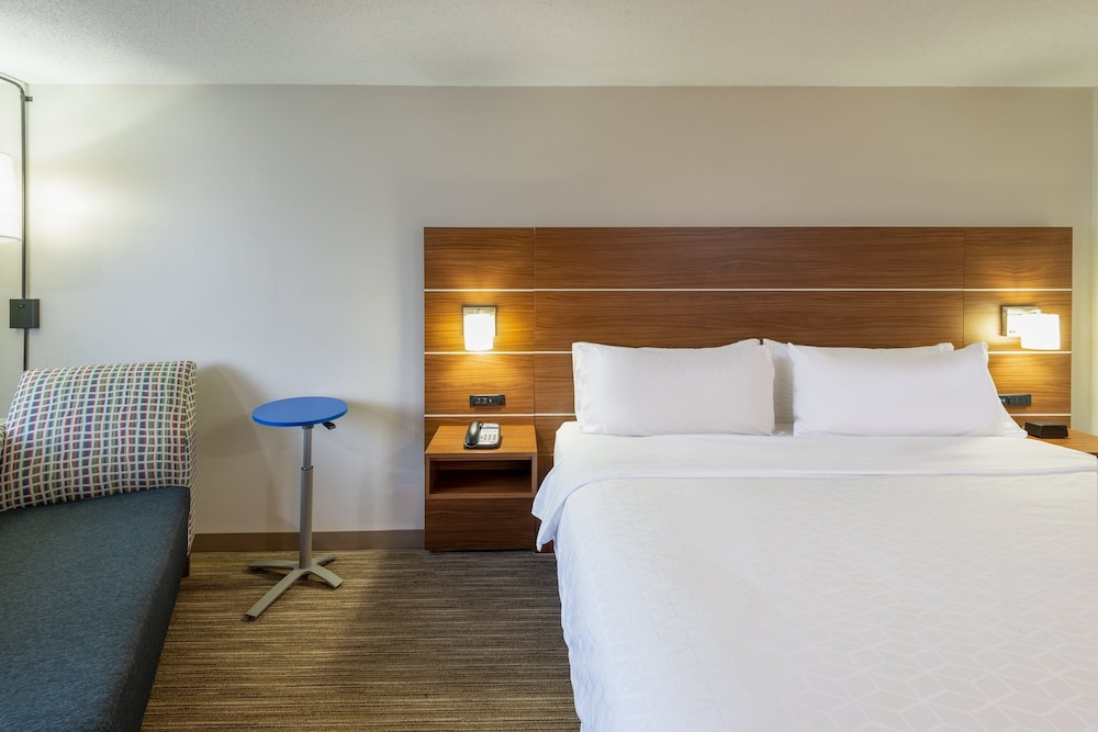holiday inn express vermilion by ihg