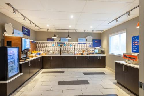 holiday inn express vermilion by ihg