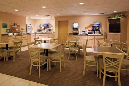 holiday inn express vermilion by ihg
